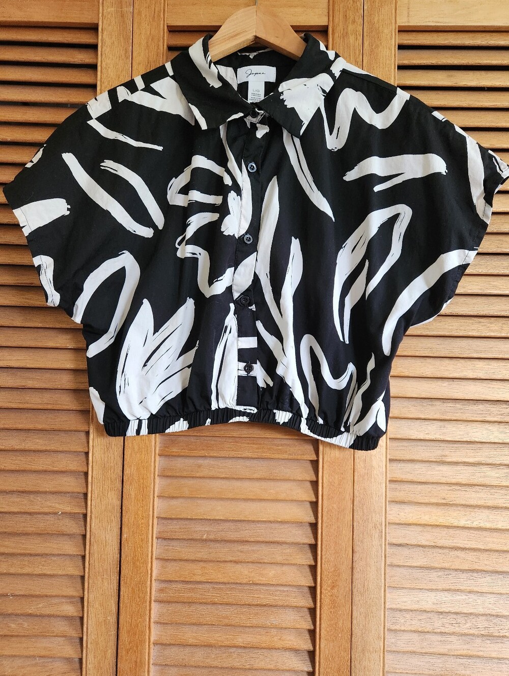 Japna Black & White Crop Top